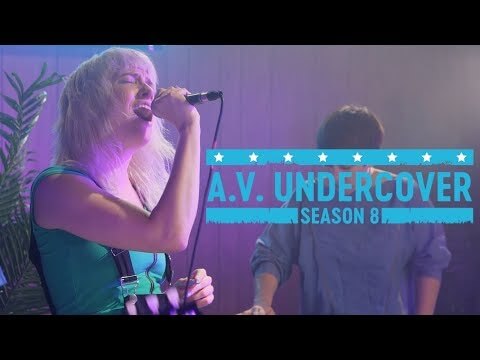 Priests salutes teenage rebellion with Rod Stewart's "Young Turks" - AV